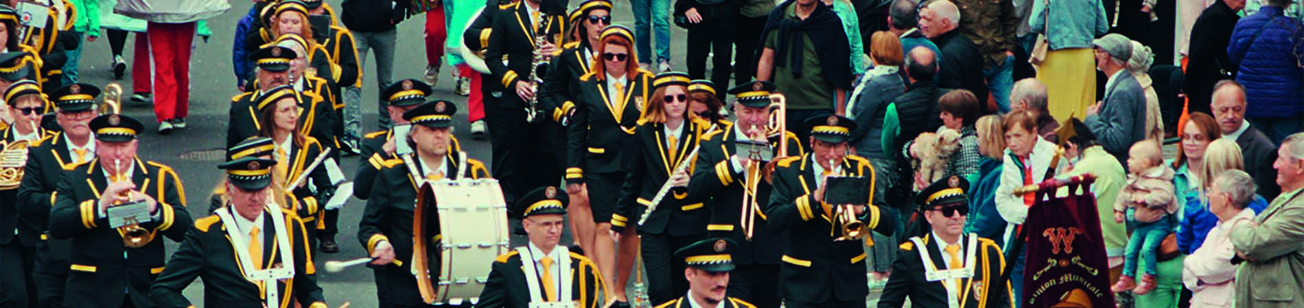 En Fanfare